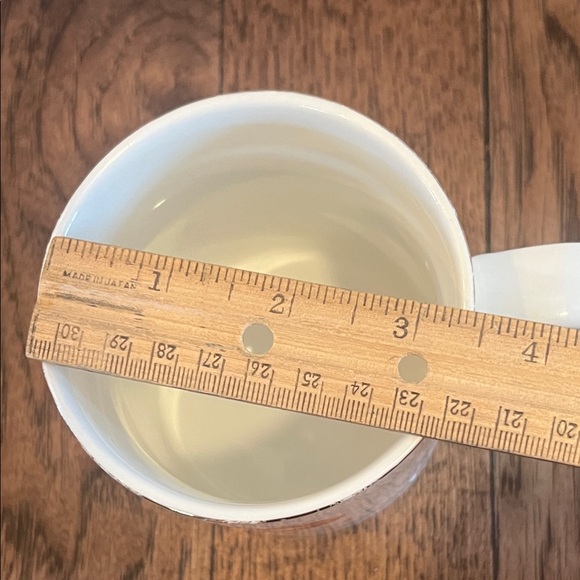 Caribou Coffee Muah! White Ceramic Lipstick Kiss Mug - Picture 6 of 7